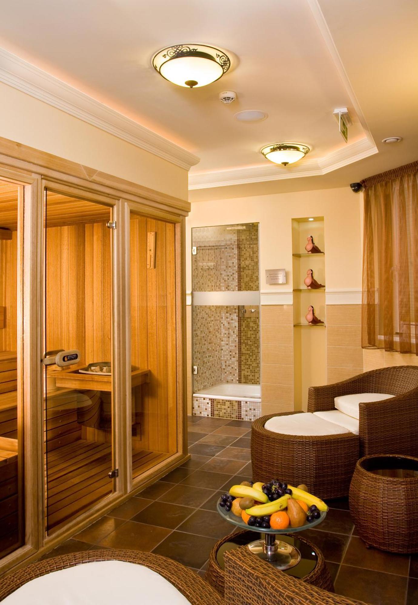 Hotel Kalvaria Superior Дьёр Экстерьер фото