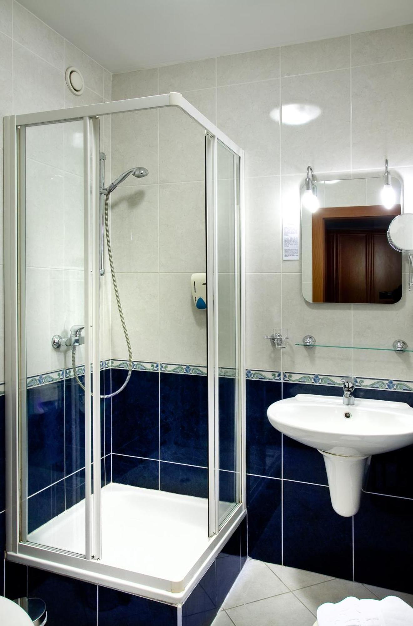 Hotel Kalvaria Superior Дьёр Экстерьер фото