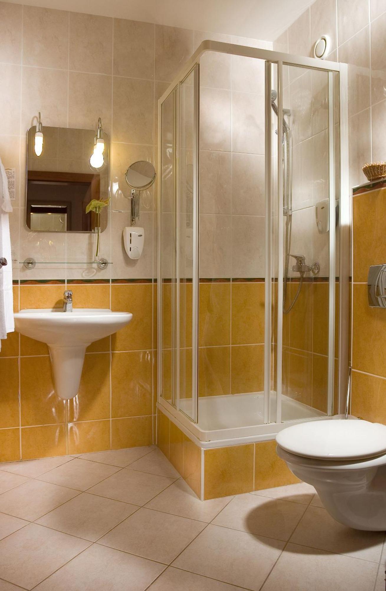 Hotel Kalvaria Superior Дьёр Экстерьер фото