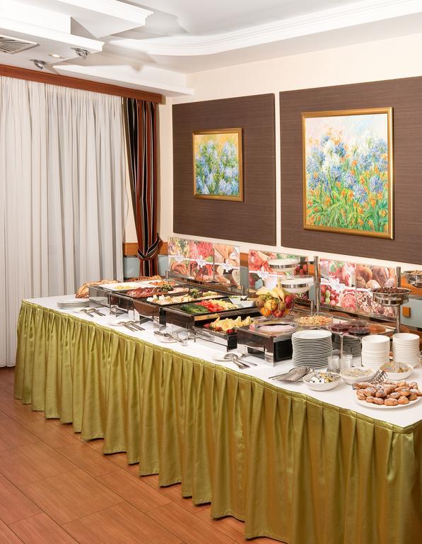 Hotel Kalvaria Superior Дьёр Экстерьер фото
