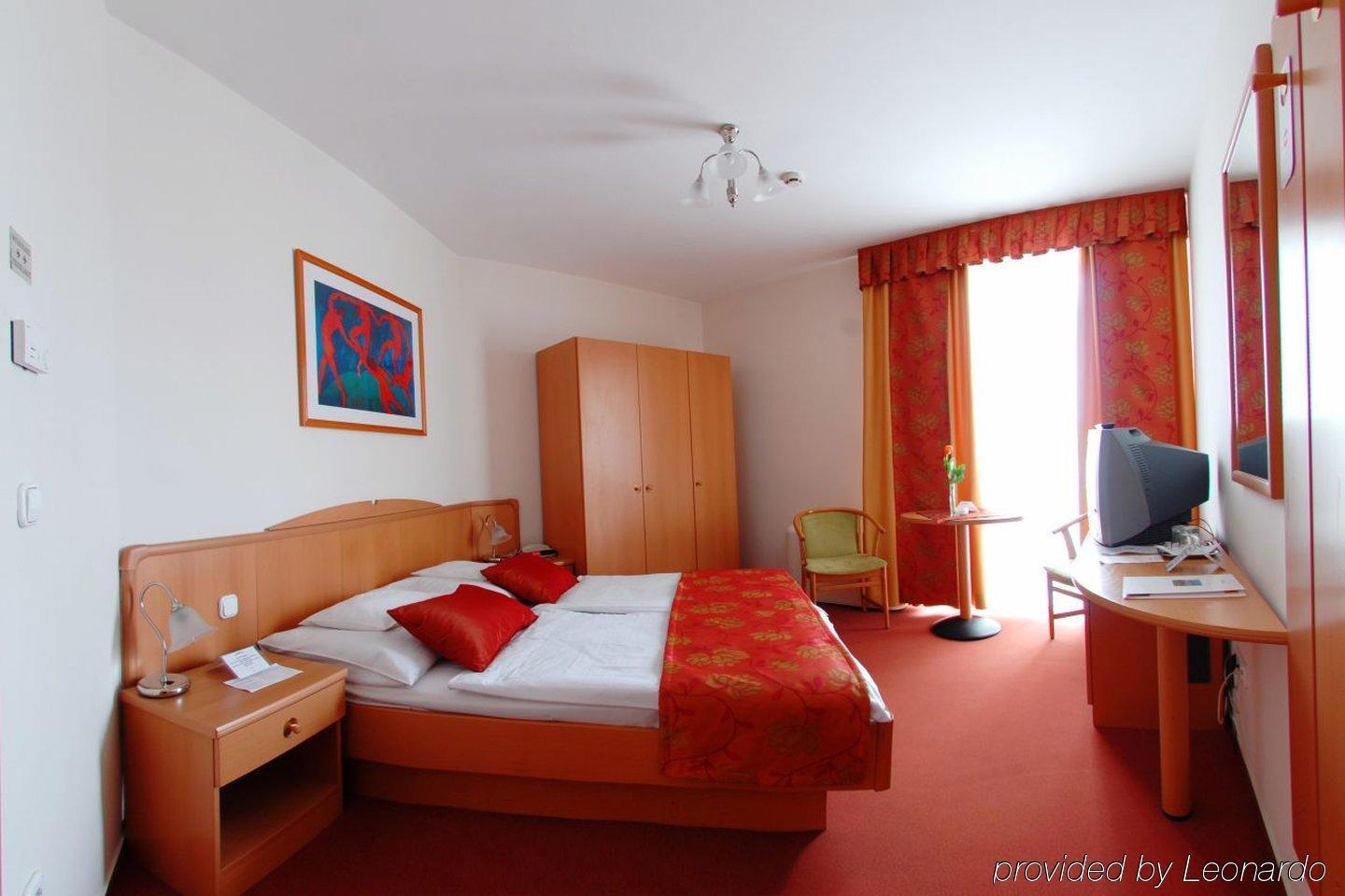 Hotel Kalvaria Superior Дьёр Номер фото