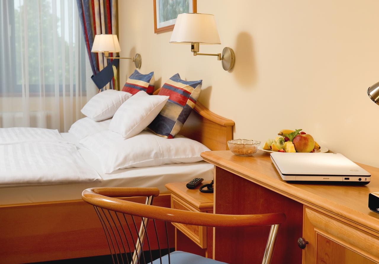 Hotel Kalvaria Superior Дьёр Экстерьер фото