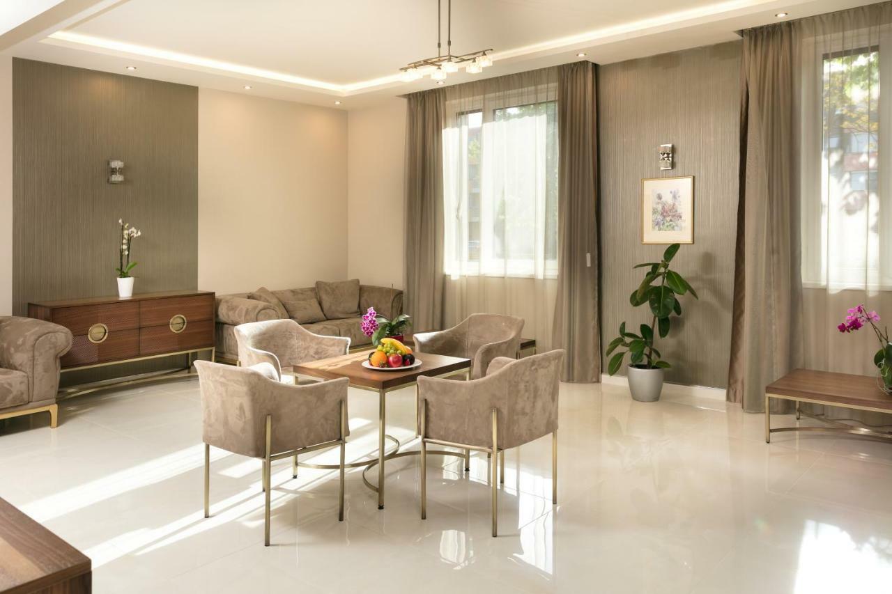 Hotel Kalvaria Superior Дьёр Экстерьер фото