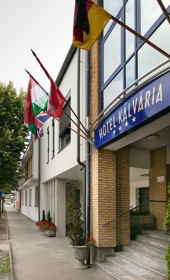 Hotel Kalvaria Superior Дьёр Экстерьер фото