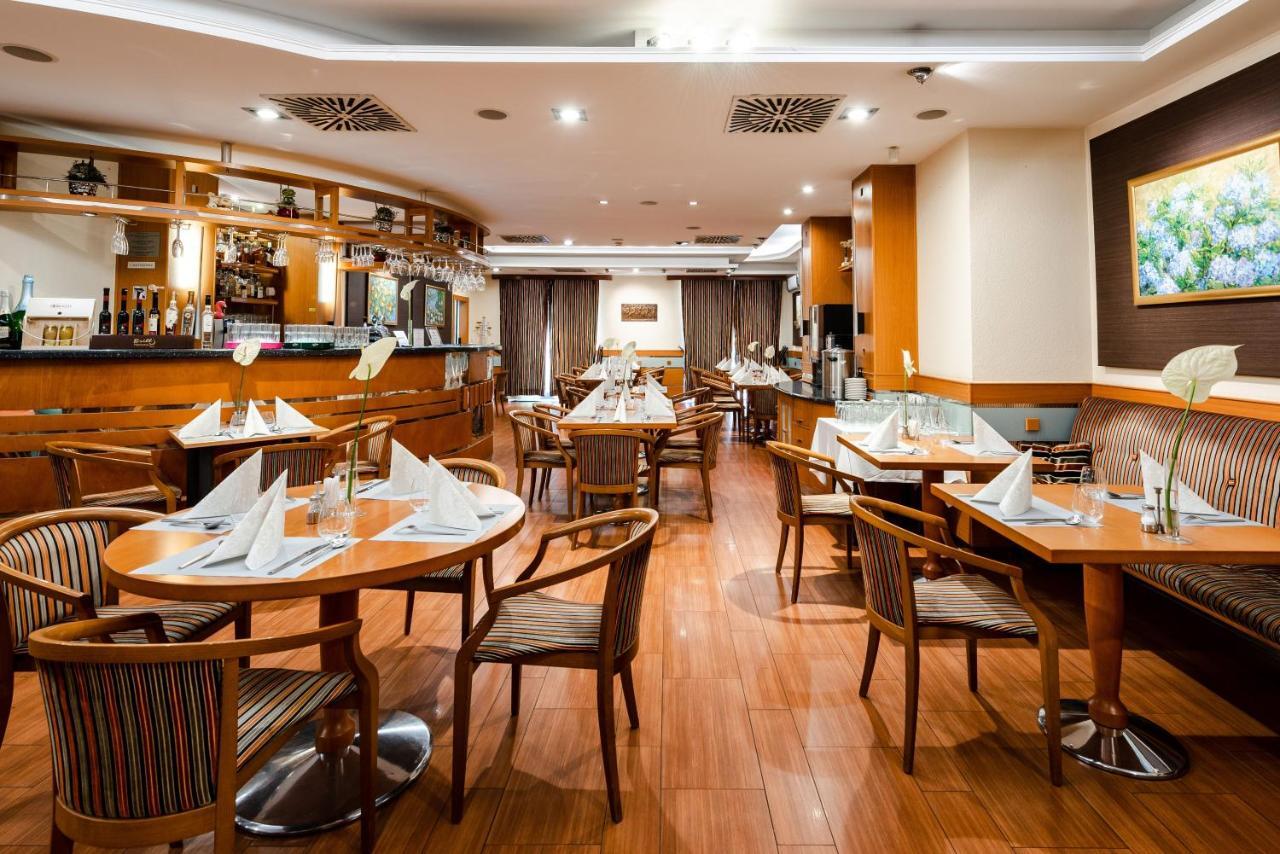 Hotel Kalvaria Superior Дьёр Экстерьер фото